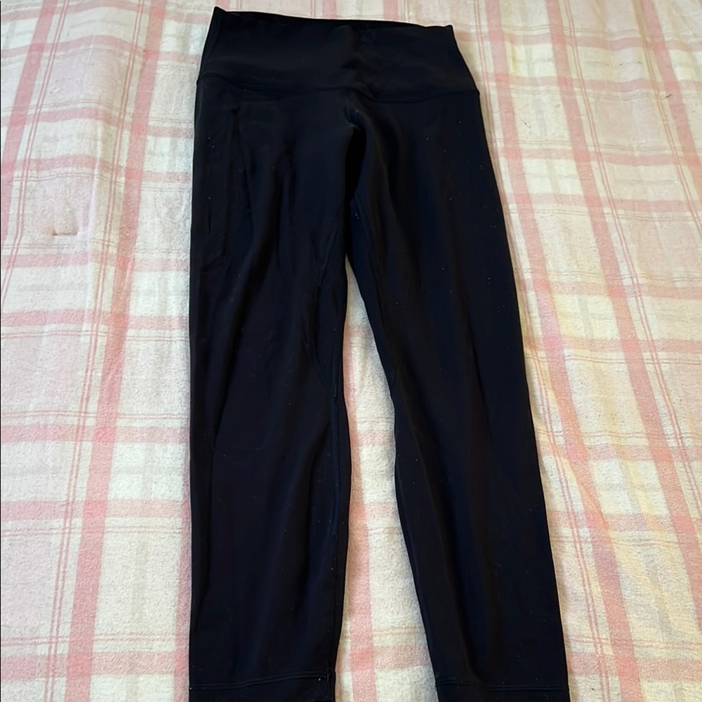 Black lululemon leggings 25’